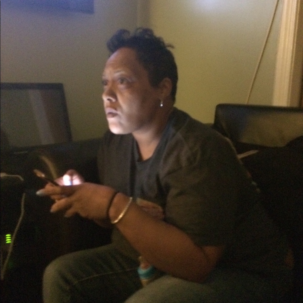 Meet your Posher, Crysheila